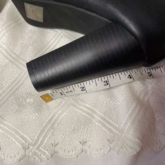 Brand new BOOTS - Picture 7 of 8